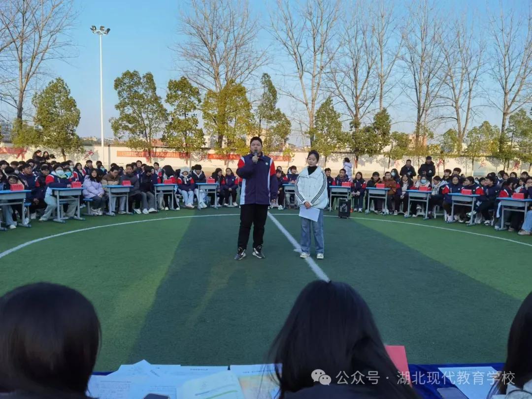 �����F(xi��n)�������W(xu��)У����ِչ�L(f��ng)�� �������P(y��ng)��