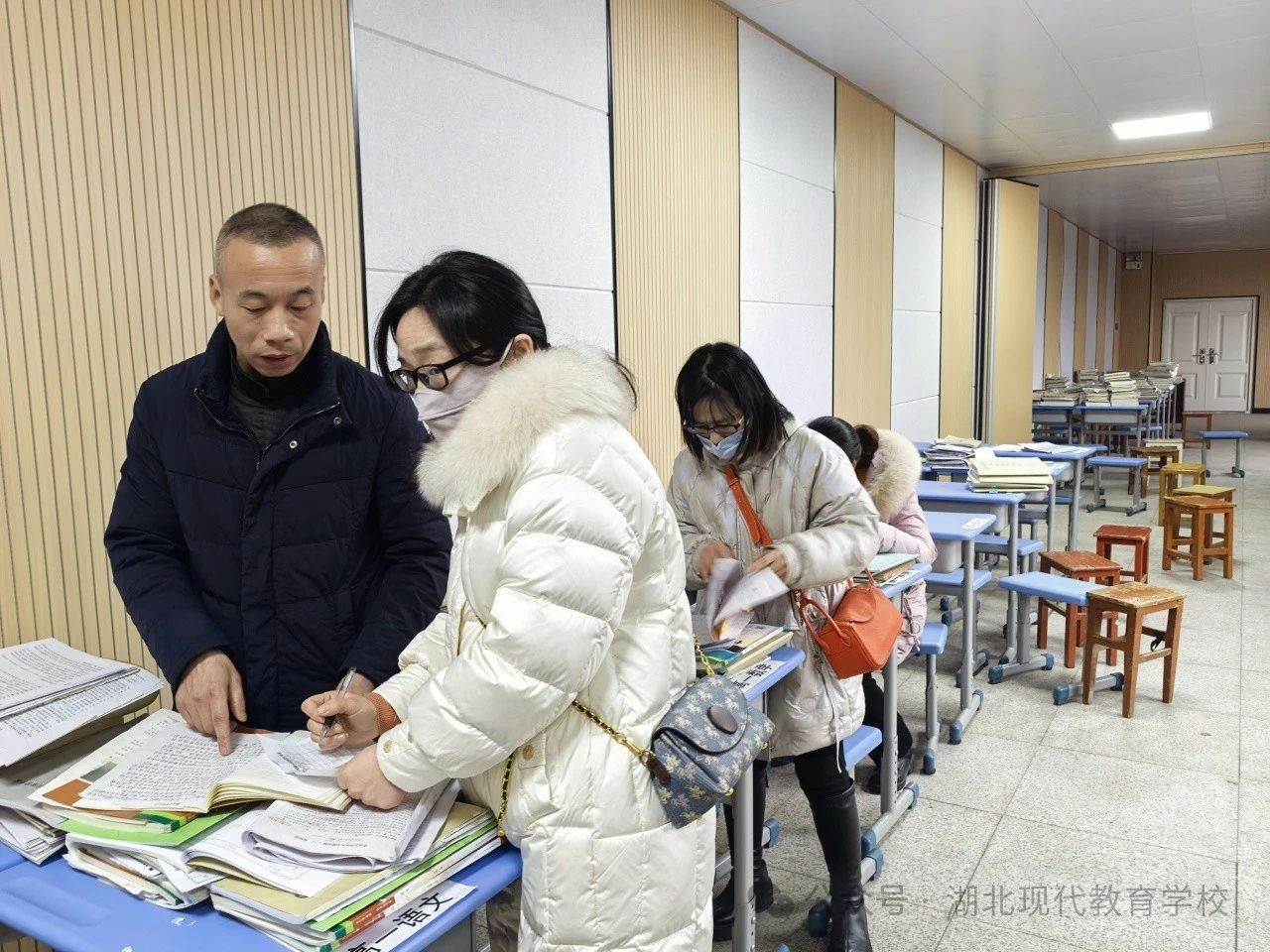 �����F(xi��n)�������W(xu��)У�����س�Ҏ(gu��) �и����z