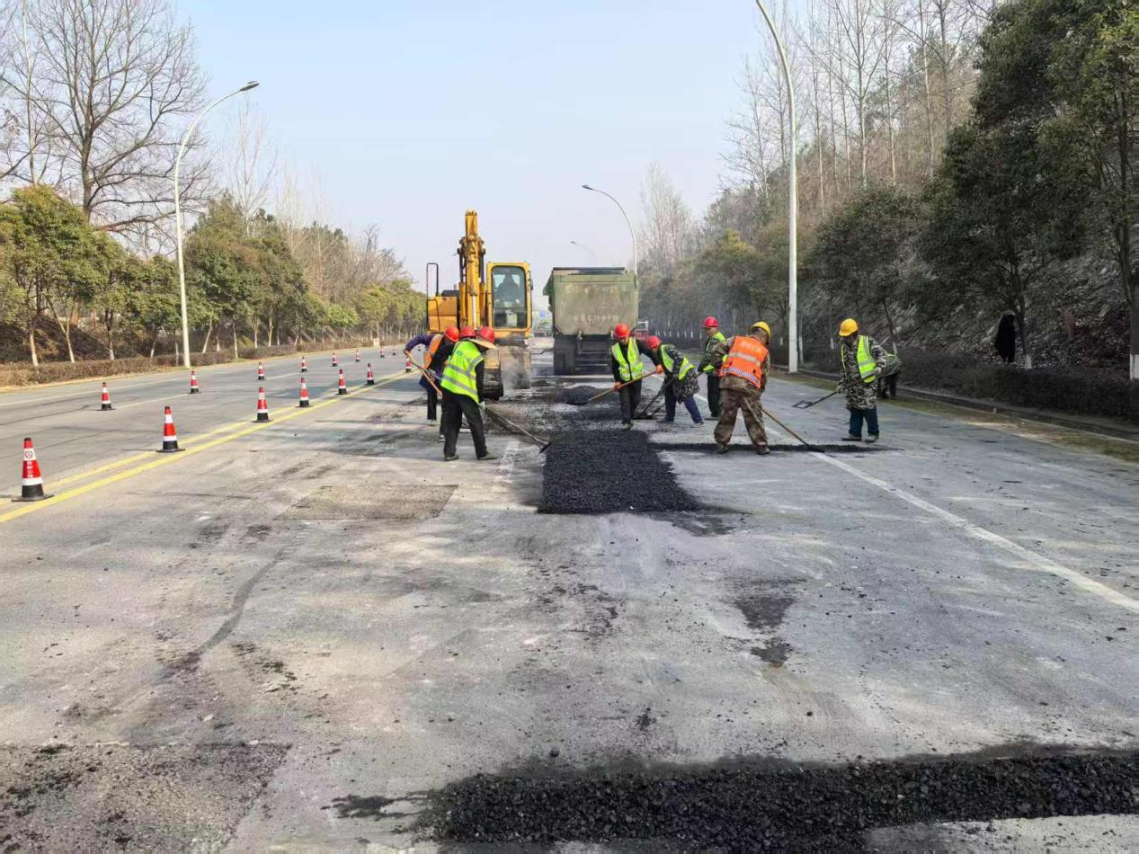 ������ͨ����푴�����·�B(y��ng)�o(h��)���^�M(j��n)̖�ǡ�