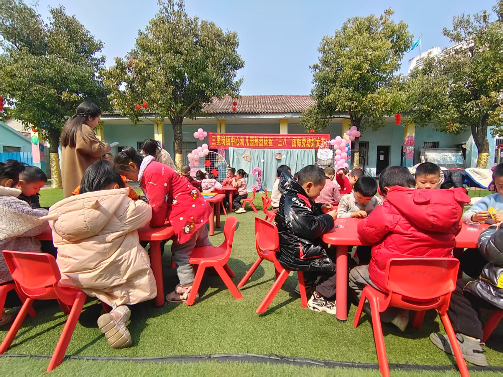 ����(zh��n)�����׃��@�e�С����ˡ��DŮ��(ji��)���}���(d��ng)