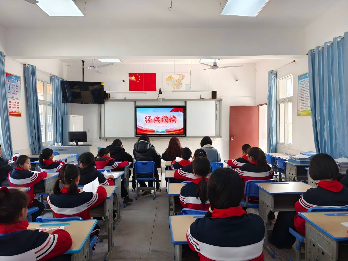 ����(y��u)���I�̭h(hu��n)���������^(q��)����С�W(xu��)�����e�k��(j��ng)���b�x���(d��ng)