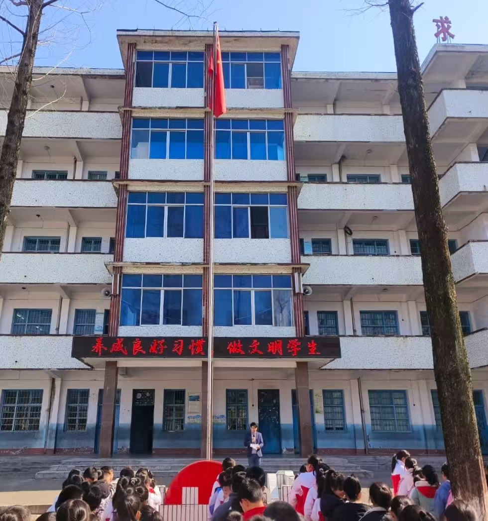 ����(zh��n)С�W�e�С��B(y��ng)���������T���������W�������}�������vԒ