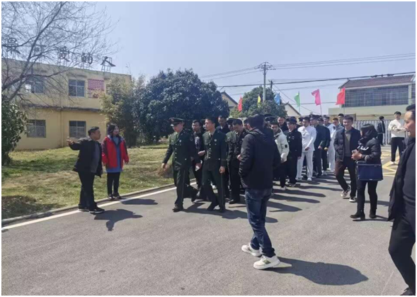 �f�����r(n��ng)�����ČW(xu��)Уӭ������ʿ�����^������������