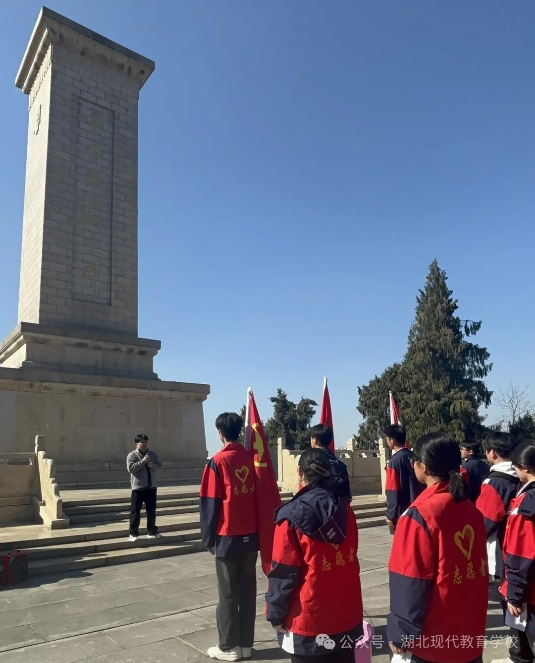 �����F(xi��n)�������W(xu��)У�����мtɫ����  �s�m(x��)�tɫѪ�}