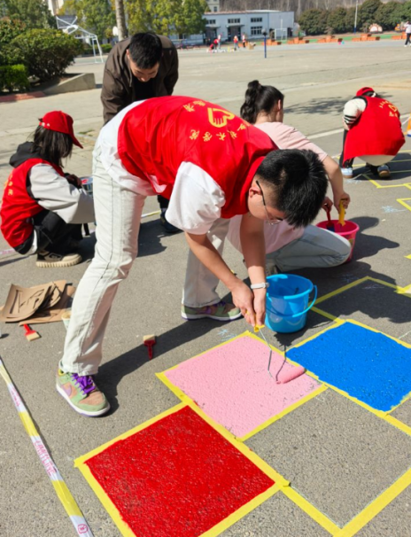 �S��Ժ����־Ը�߷���(w��)����_չУ�@���L־Ը����(w��)���