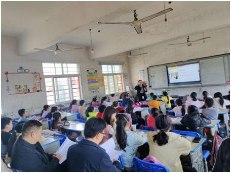 ����(y��u)���I�̭h(hu��n)�����ε�С�W(xu��)��(li��n)�w�_չӢ�Z���л��