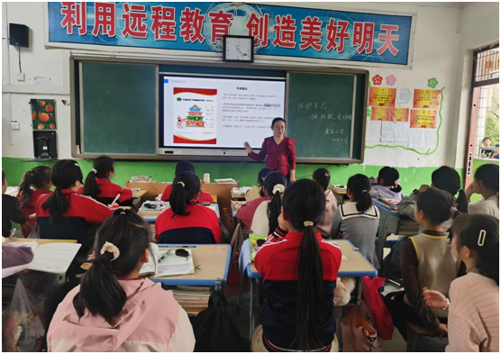 �L(zh��ng)���(zh��n)�ռ�����С�W(xu��)�_(k��i)չŮ����ȫ�����v��