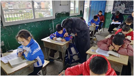 �����^(q��)�ε�С�W(xu��)؞�fУ�^(q��)��ĥ�Z���M(j��n)��  ���дٳ��L(zh��ng)