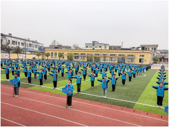 �S�h�ݵ��(zh��n)����С�W(xu��)�e�k�и��꼉(j��)�������K��ِ