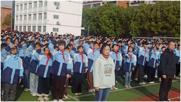 ��ɽ�(zh��n)��һ�ЌW(xu��)ꐺ�͢�ύ�r(sh��)�����h���