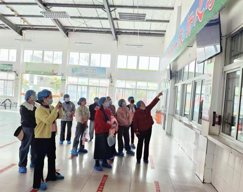 ����(y��u)���I(y��ng)�̭h(hu��n)���������^(q��)��ˮ�W(xu��)У�_(k��i)չʳ���_(k��i)���ջ��(d��ng)