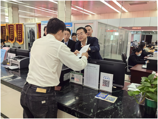 ����(y��u)���I(y��ng)�̭h(hu��n)�����S�������Ƴ��I(y��ng)�̭h(hu��n)��������ʮ���Є�(d��ng)��