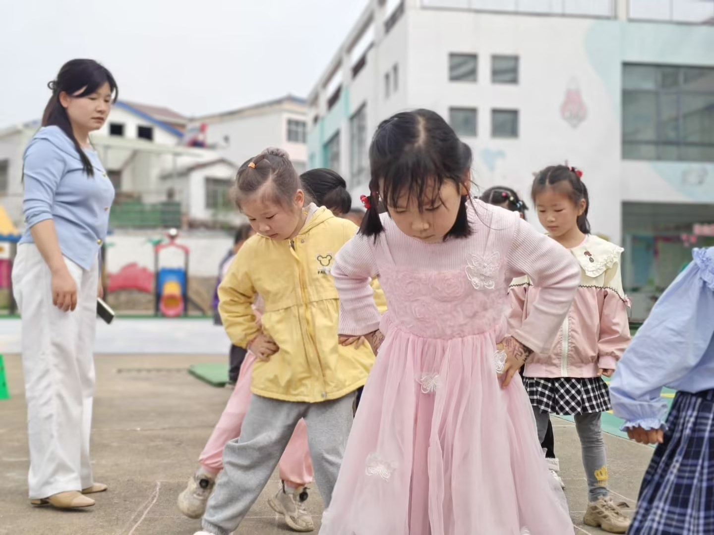 �����(zh��n)�����׃��@�e��У�����л��