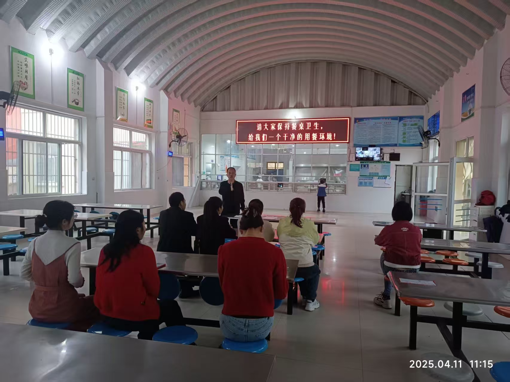 ����(zh��n)С�W(xu��)�e�kʳ���_���� ��У���o(h��)"��ⰲȫ"