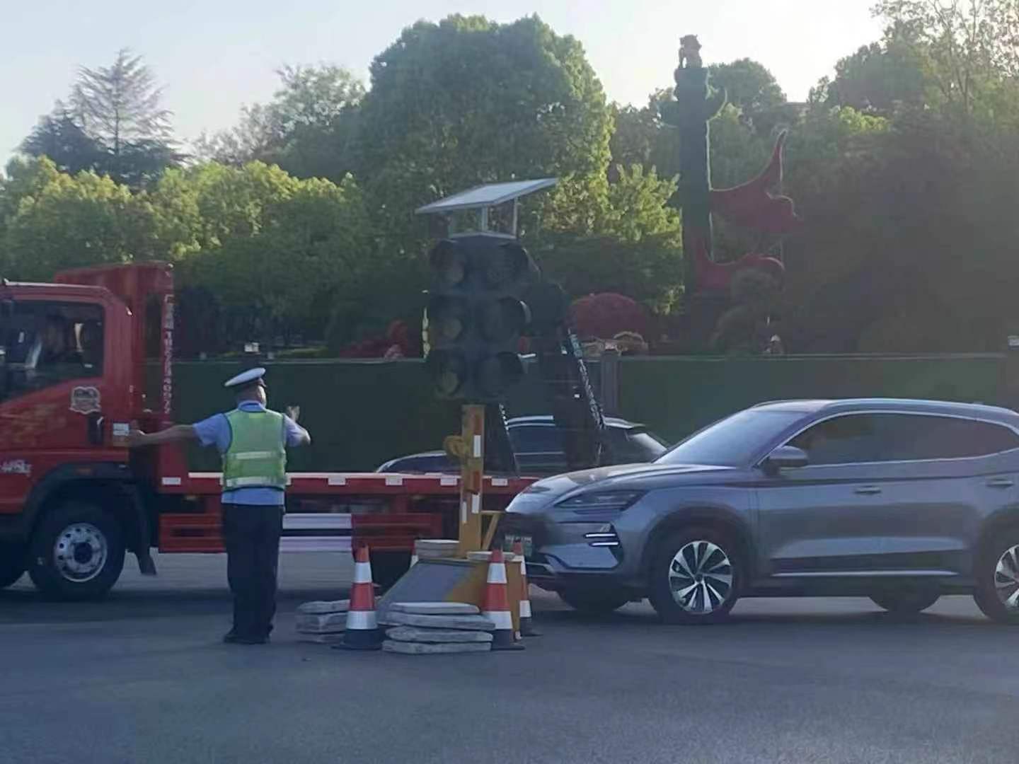 ӭ�e�������(l��)�����L(f��ng)��������·ʩ�� �����R�r(sh��)�t�G�� �������h�@��