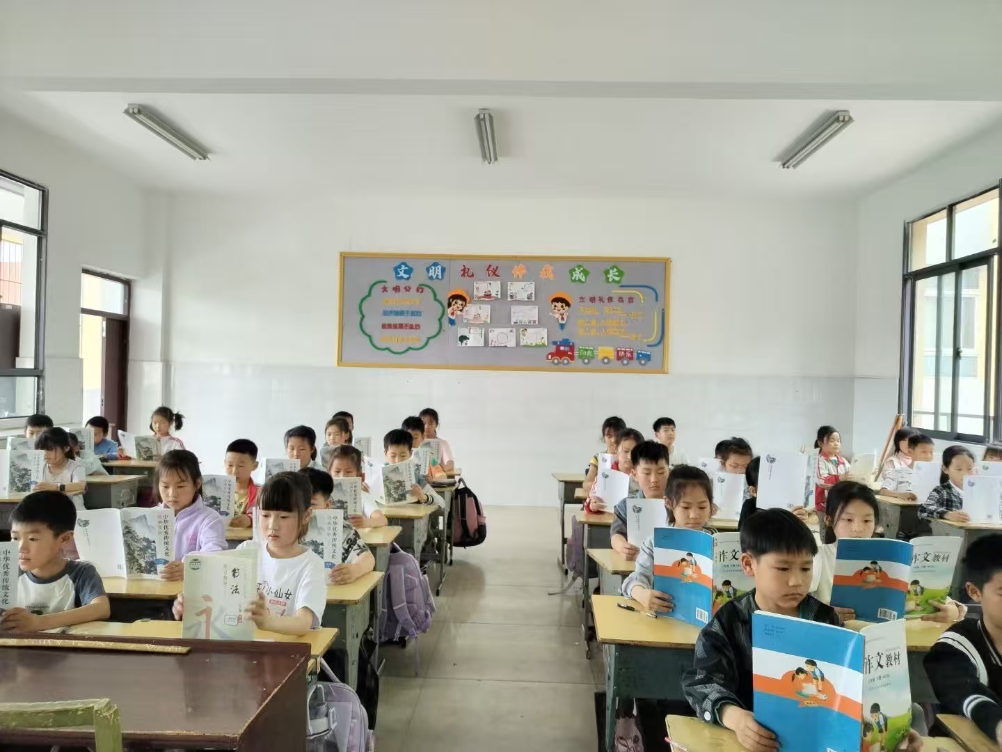 �L(zh��ng)���(zh��n)���ČW(xu��)У�����㝙(r��n)�G�� �I(l��ng)�x���³�