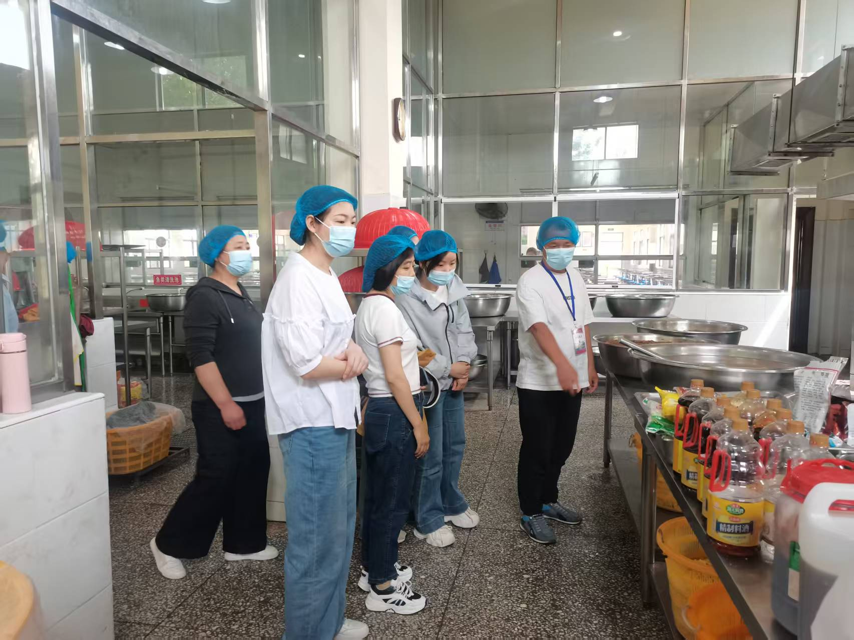 ��ɽ���W(xu��)У�_(k��i)��ʳ��ԇ�ʹ�͸��������