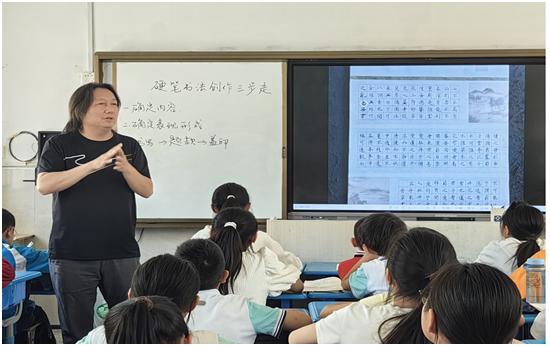 �����ϕ����������������M�����(zh��n)�ڶ�С�Wָ��(d��o)�����̌W