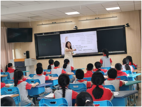 ����(y��u)���I(y��ng)�̭h(hu��n)���������^(q��)��(sh��)�(y��n)С�W(xu��)��(li��n)�w�_չ���n������ӑ���(d��ng)