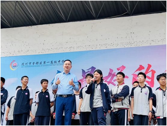 ����(y��u)���I(y��ng)�̭h(hu��n)��������һ�м�У�������v��(b��o)���(hu��)���۳��L(zh��ng)����