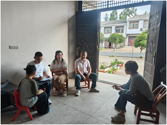 �L���(zh��n)�ռ�����С�W����У����  ��ůͬ��