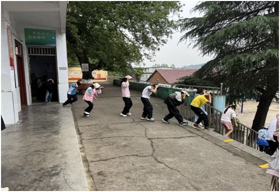 С���(zh��n)ף��С�W(xu��)�_չ����p��(z��i)��(y��ng)����ɢ�ݾ����(d��ng)