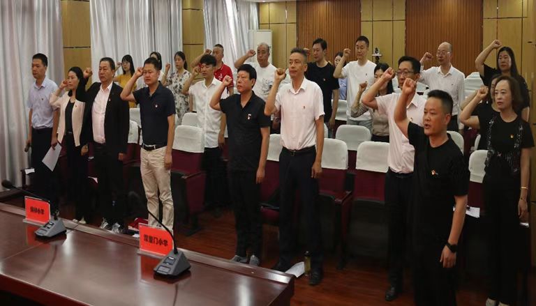 ����(y��u)���I(y��ng)�̭h(hu��n)���������^(q��)���ƺ�С�W(xu��)��(li��n)�w�e�о�ʾ�������}�h�ջ��(d��ng)