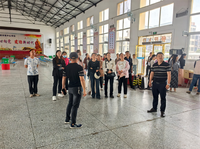 ����(y��u)���I(y��ng)�̭h(hu��n)���������^(q��)���ӵ�һ����(j��)�ЌW(xu��)�e�kʳ���_(k��i)���ջ��(d��ng)