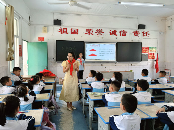 ����(y��u)���I(y��ng)�̭h(hu��n)���������^(q��)�|�P(gu��n)С�W(xu��)�_չһ�꼉(j��)�(du��)ǰ����