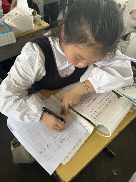 �f�����r(n��ng)��(ch��ng)���ČW(xu��)У�ɹ��e�k�ڶ��á���ر�������������ِ��ِ