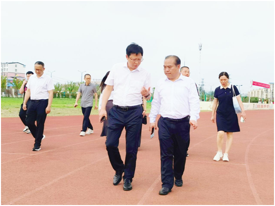 �S���н������h�M��ӛ�����µ��S�hһ���{(di��o)��