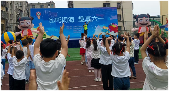 ����(y��u)���I�̭h(hu��n)�����ۿ��TС�W�����׃��@�_չ����߸�[�� Ȥ����һ���H�ӻ��