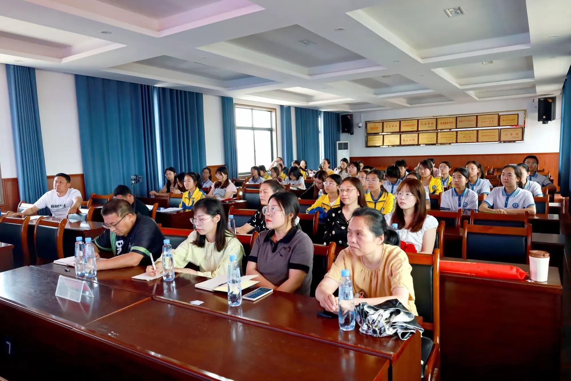 �����^(q��)�������ЌW��(li��n)�w��ʮ�˴δ��v�û�����޹Ķ�У�^(q��)�e�k