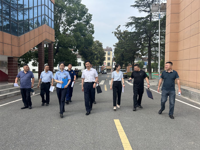 ��ɽ�(zh��n)�_(k��i)չУ�@����߅�h(hu��n)���C��������z��