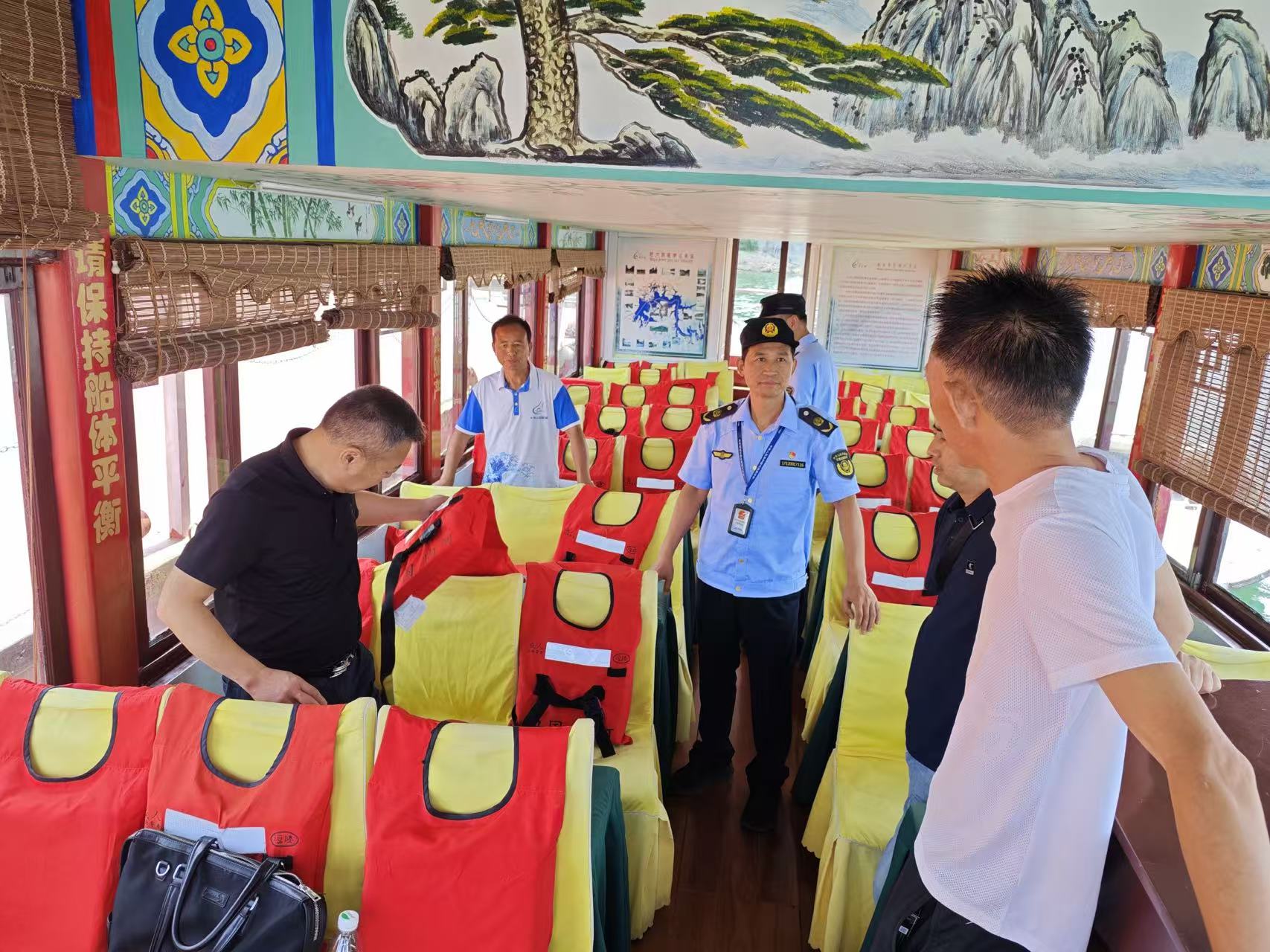 �S���н�ͨ�\ݔ�C�ψ�(zh��)��֧�(li��n)���н�ͨ�����l(f��)չ����  �_չ���ú��ɿڹ�(ji��)ǰˮ�Ͻ�ͨ��ȫ�z��