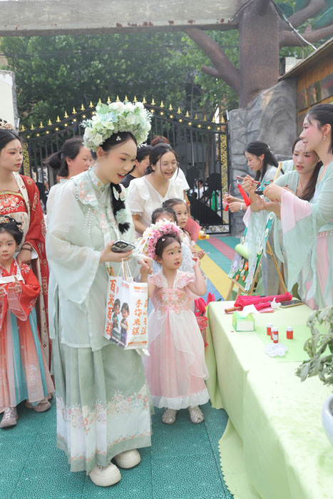 ����(y��u)���I(y��ng)�̭h(hu��n)���������^(q��)�ڶ��׃��@�_(k��i)չ������ͯȤ���옷(l��)��һ������Έ@���(d��ng)