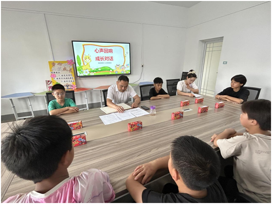 �ƿh�(zh��n)�ڶ�С�W(xu��)���꼉�W(xu��)�������cУ�Lů�ĕ�Մ���I(y��)��