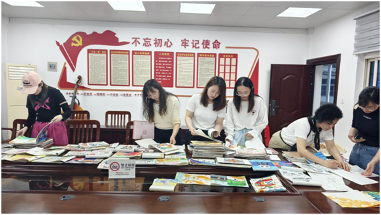 ���ۘ�С�W�e�����g(sh��)��ĩ���I(y��)չ�u