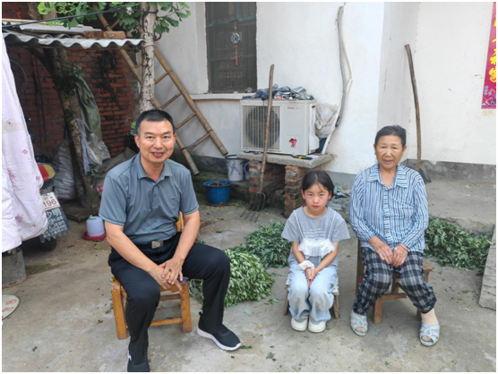 ����(y��u)���I�̭h(hu��n)�������ӵ�һС�W��У�^(q��)�_չ�����P�����؃�ͯ���L���