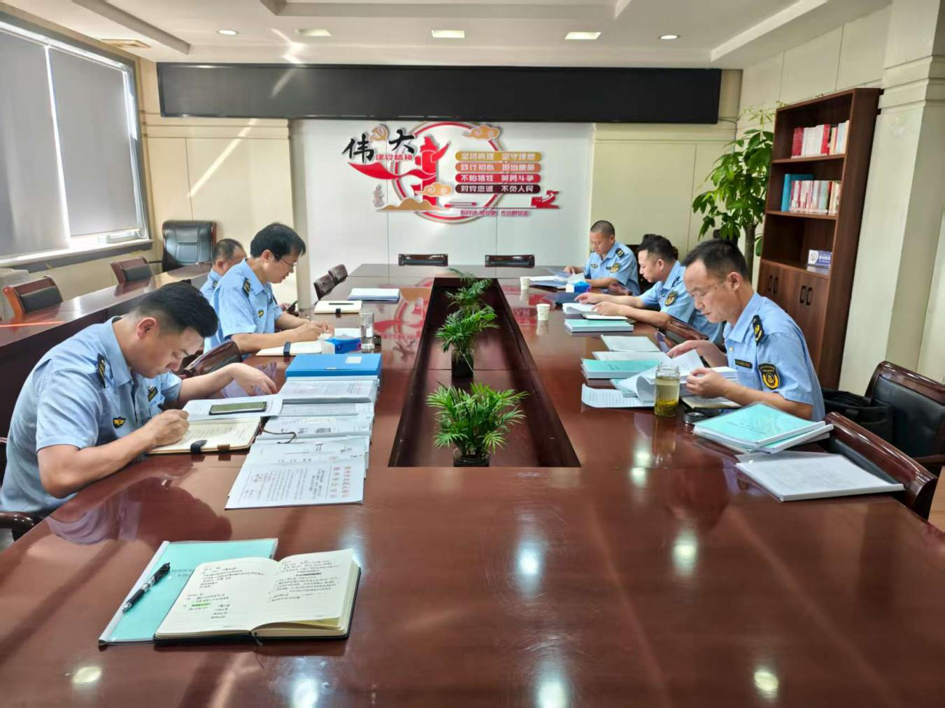 �S���н�ͨ�\ݔ�C�ψ�(zh��)��֧ꠣ��M���_չ��ȫ�����չ��ԡ�����Єӽ���z��