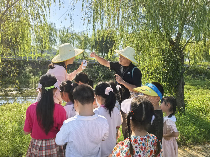 �L���(zh��n)���ČW(xu��)У���W(xu��)����������ȻС��̽��  ���ɽ���B�ի@��