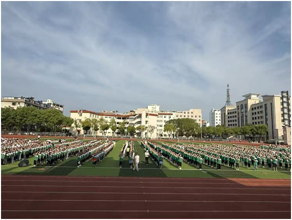 ����(y��u)���I�̭h(hu��n)�����ķ�WУС�W���e���_�W��Y