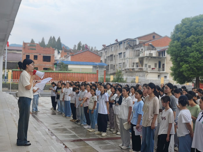 ����(y��u)���I�̭h(hu��n)������ꖳ���(j��)�ЌW(xu��)�e�kŮ���ഺ��֪�R(sh��)�v��