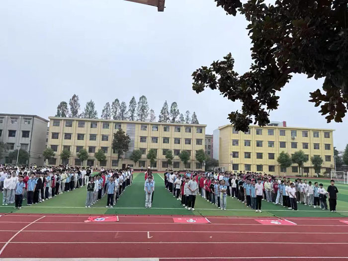 �ƿh�(zh��n)���ČW(xu��)У�_չ���t�����h���d���A���o(j��)���һ�ˡ����}�������