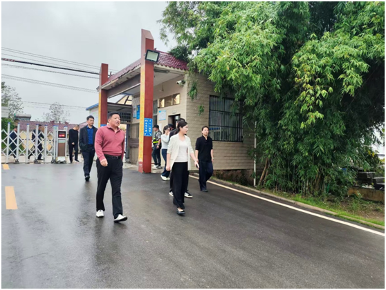 �S�h�������f�����r(n��ng)�����ČW(xu��)У�_չ�p��(ji��)��ȫ�{(di��o)��