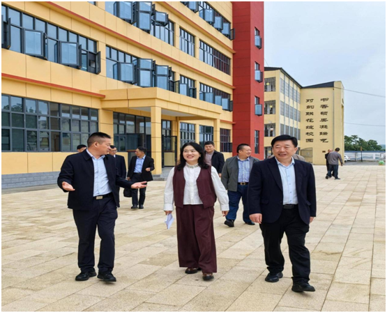 �S�h�˴�ί��(hu��)�������(zh��n)���ČW(xu��)У�_չ�{(di��o)�й���