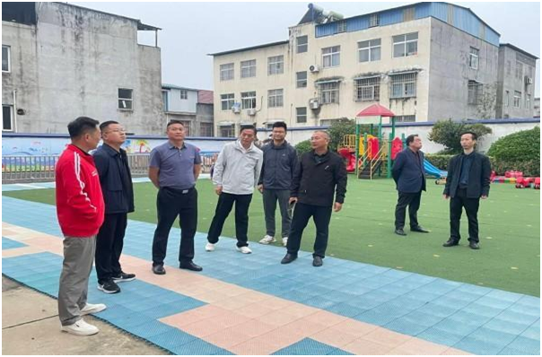 С���(zh��n)�ڶ��׃��@�� ���ľ�ٛ(z��ng)�M(j��n)У�@  �y�ֹ���������(m��ng)