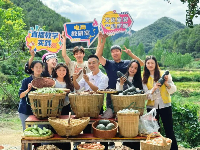 �S���I(y��)���g(sh��)�W(xu��)Ժ�Ļ����ήa(ch��n)�I(y��)�W(xu��)Ժ��(sh��)�`�̌W(xu��)���M(j��n)�S����ý�w����