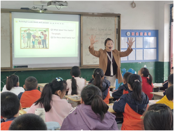 �ƿh�(zh��n)�ڶ�С�W(xu��)�_չ���{(l��n)�y�֡�ͬ�n����(g��u)�����(d��ng)