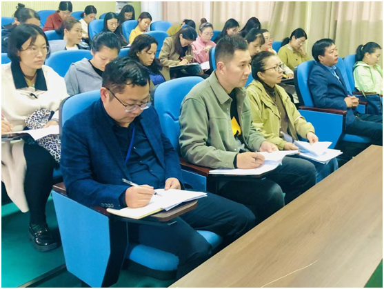 ����(y��u)���I�̭h(hu��n)���������^(q��)�ψ@С�W(xu��)��(li��n)�w�_չ�Ǹɽ̎�ʾ���n���(d��ng)